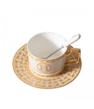 Creative Classic Ceramic Cup Set English Luxury Design Style Household Coffee Tea Cup with Saucer Cafe Drinkware Use